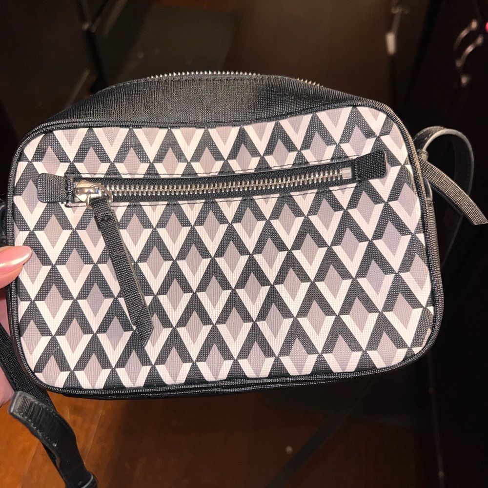 Fun Pattern Black & White crossbody bag